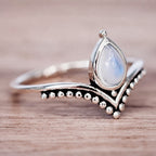 Bague Aura en Pierre de Lune Intemporelle