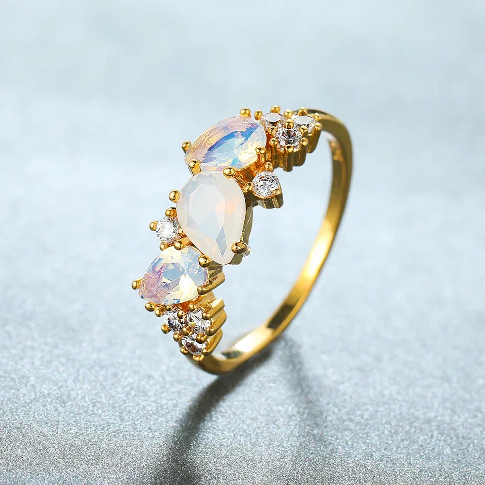 Bague en pierre de lune éclatante