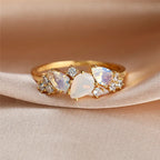 Bague en pierre de lune éclatante