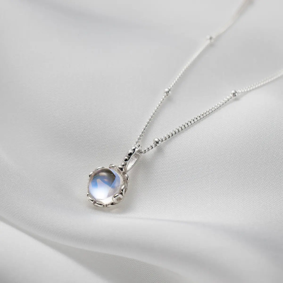 Collier en pierre de lune
