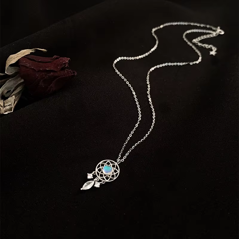 Collier en pierre de lune - Attrape-rêves