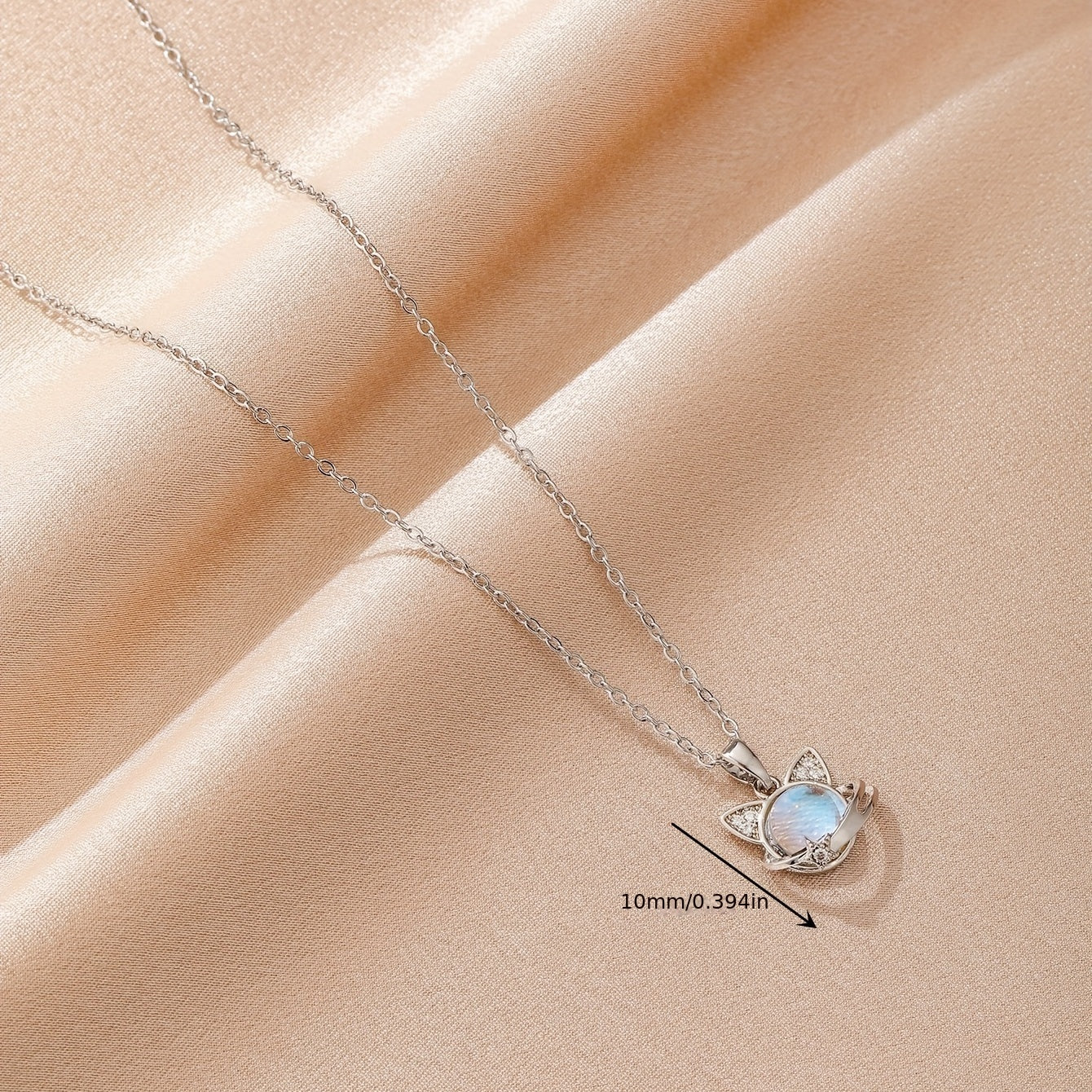 Collier en pierre de lune pour chats