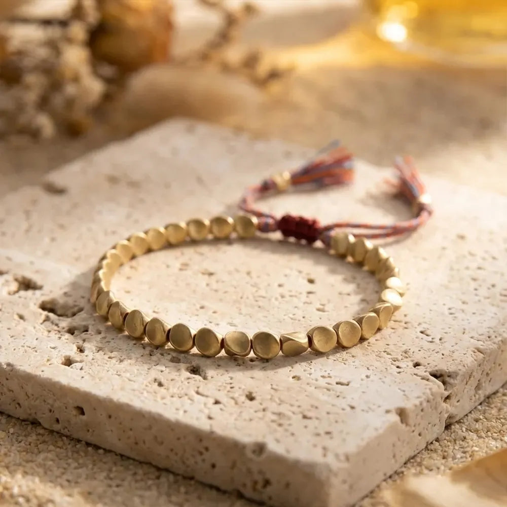 Bracelet "Bouclier Tibétain" en Perles de Cuivre