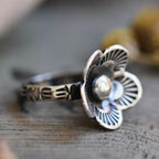 Bague Minimaliste Fleurs Rétro