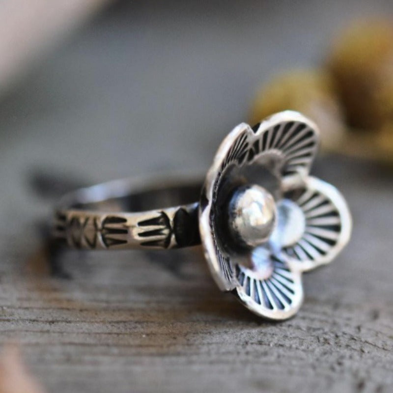 Bague Minimaliste Fleurs Rétro