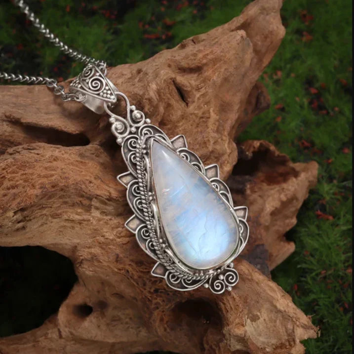 Collier en pierre de lune Hedwig
